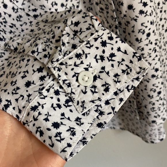 White patterned button down - Picture 4 of 6